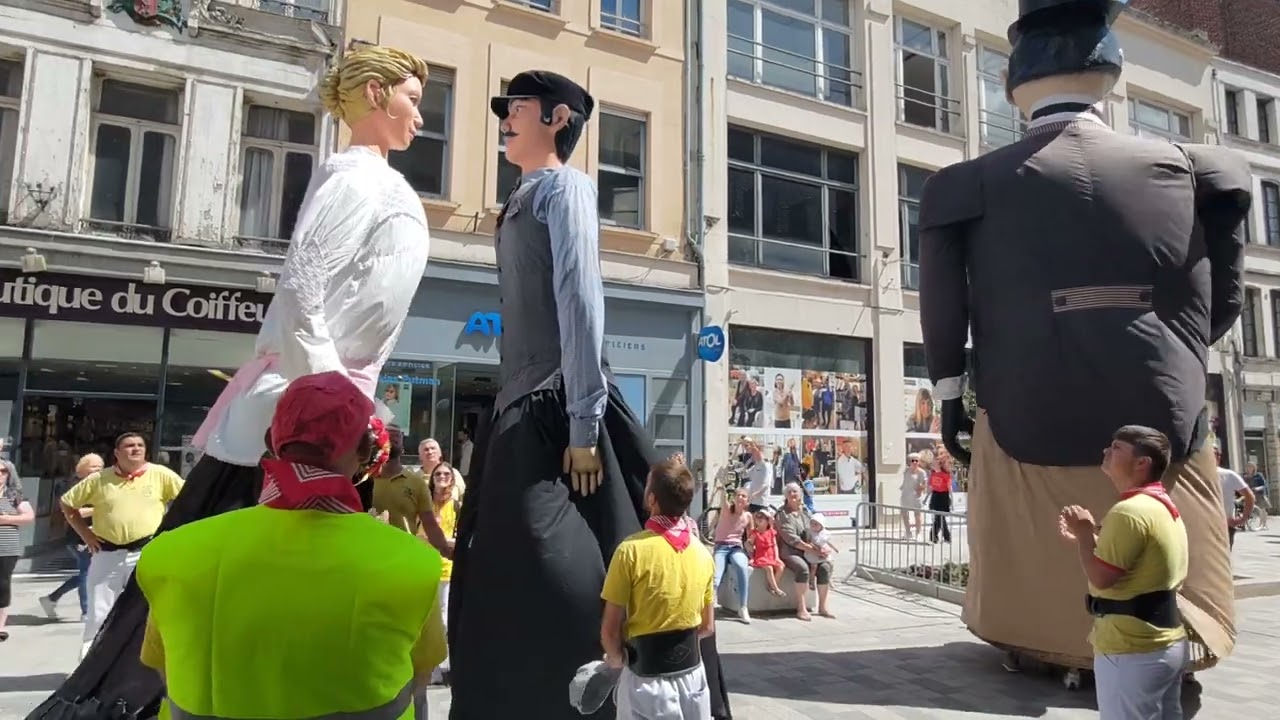 Parade des géants d'ici et d'ailleurs - Douai - fêtes de Gayant (09 juillet 2022)
