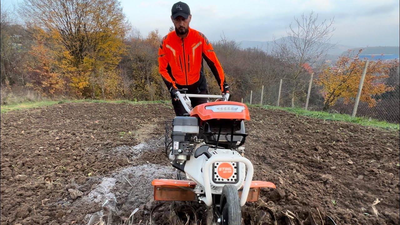 Preparing the vegetable garden for next year with Stihl Mh 700 power tiller.( Motosapa Stihl.)