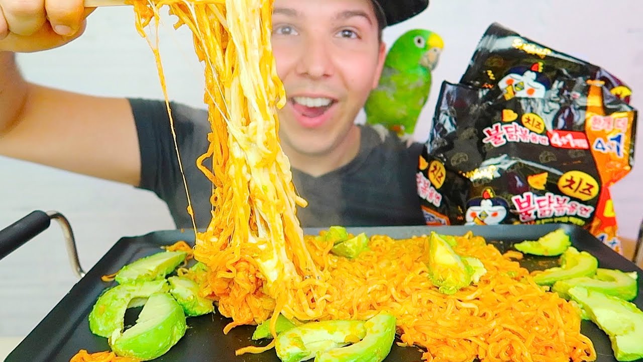 SUPER SPICY CHEESY RAMEN NOODLES • Mukbang & Recipe