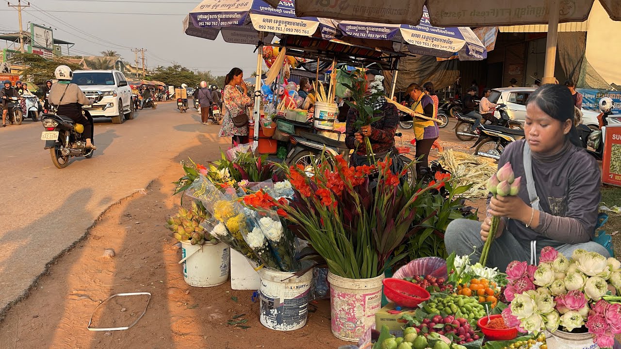 People Activities At Countryside Market @ Siem Reap Cambodia
