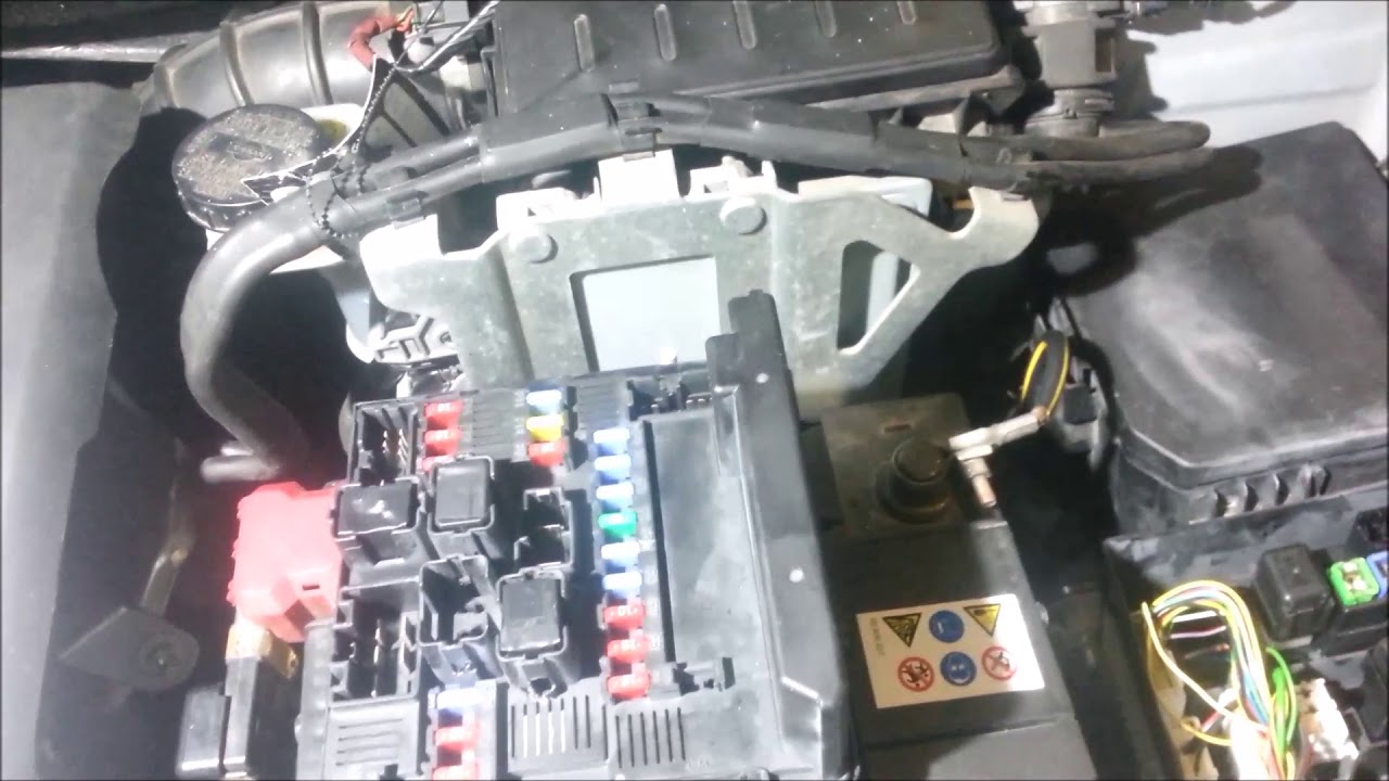 Nissan Qashqai; Moduł komfortu, skrzynki bezpieczników, sterownik silnika, IPDM, opis elektroniki