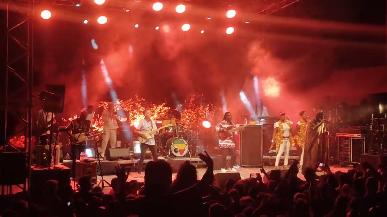 tiken Jah Fakoly live COMPLET a Saint Michel de chabriannoux. concert complet du 16/07/2022