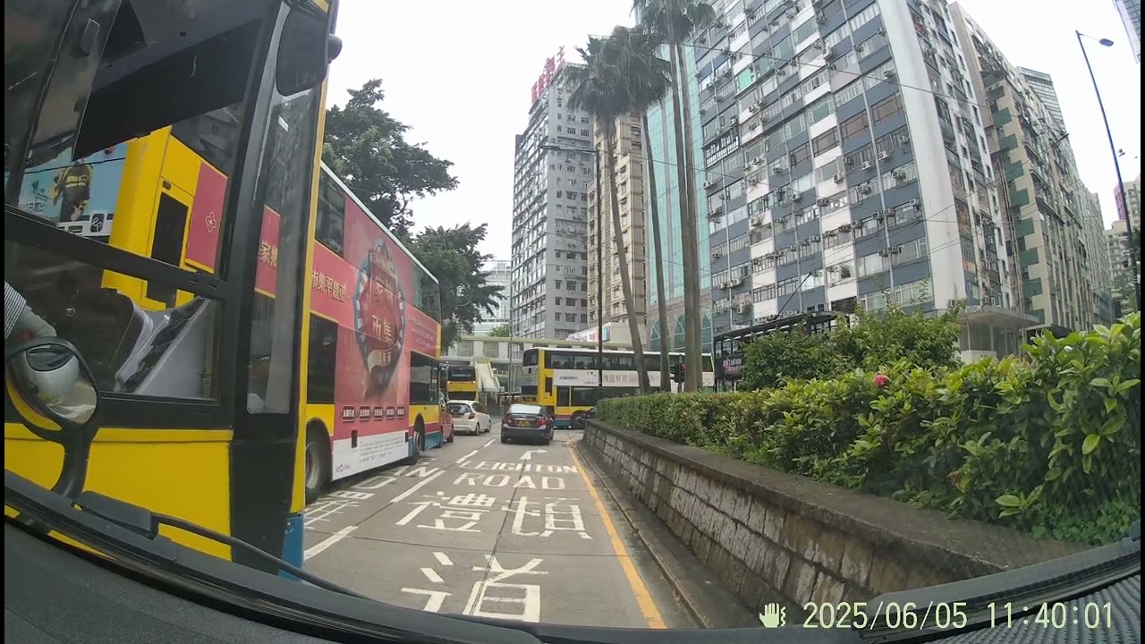 車CAM直擊 - 集思廣益 呢個情況仲有冇人會選擇攝入去巴士隔離 😂 #Backup