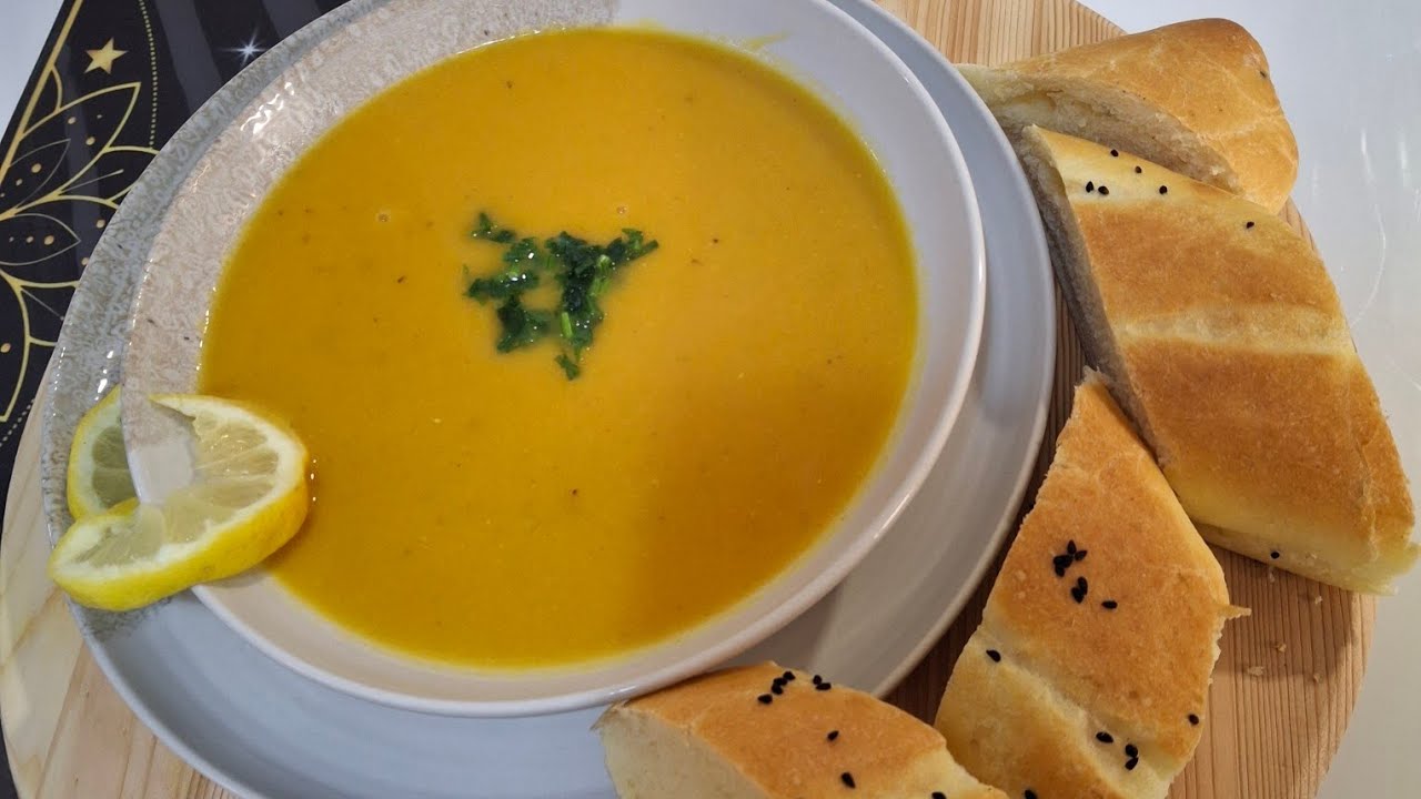 طريقة تحضير شربة العدس بمكونات بسيطة وسهلة وكثير طيبة وكلها منافع وصحية ❤️🥣👍👍❤️