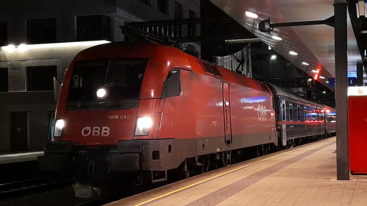 ÖBB Nightjet 465 nach Graz Hbf bei der Ausfahrt in Feldkirch mit Schönem Tonleiter.