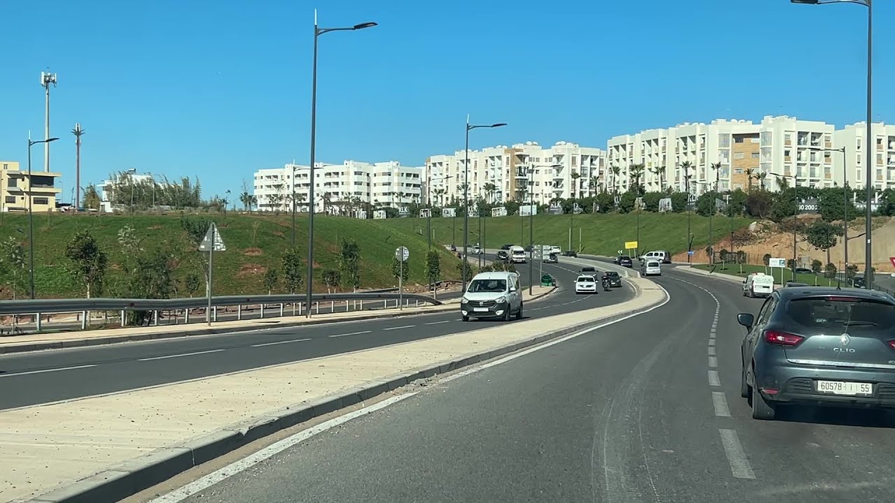 تشجير نفق عزبان ومساحات خضراء بلاروكاد بالبيضاء