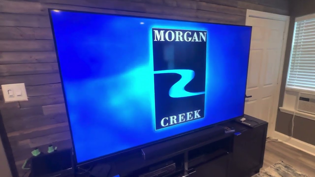 Testing my Wonnie Portable DVD Player on the living room TV