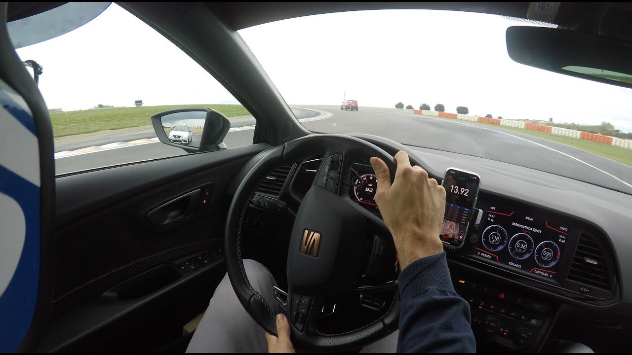 Circuit de Ledenon - Seat Leon Cupra Performance - Bataille entre Cupra