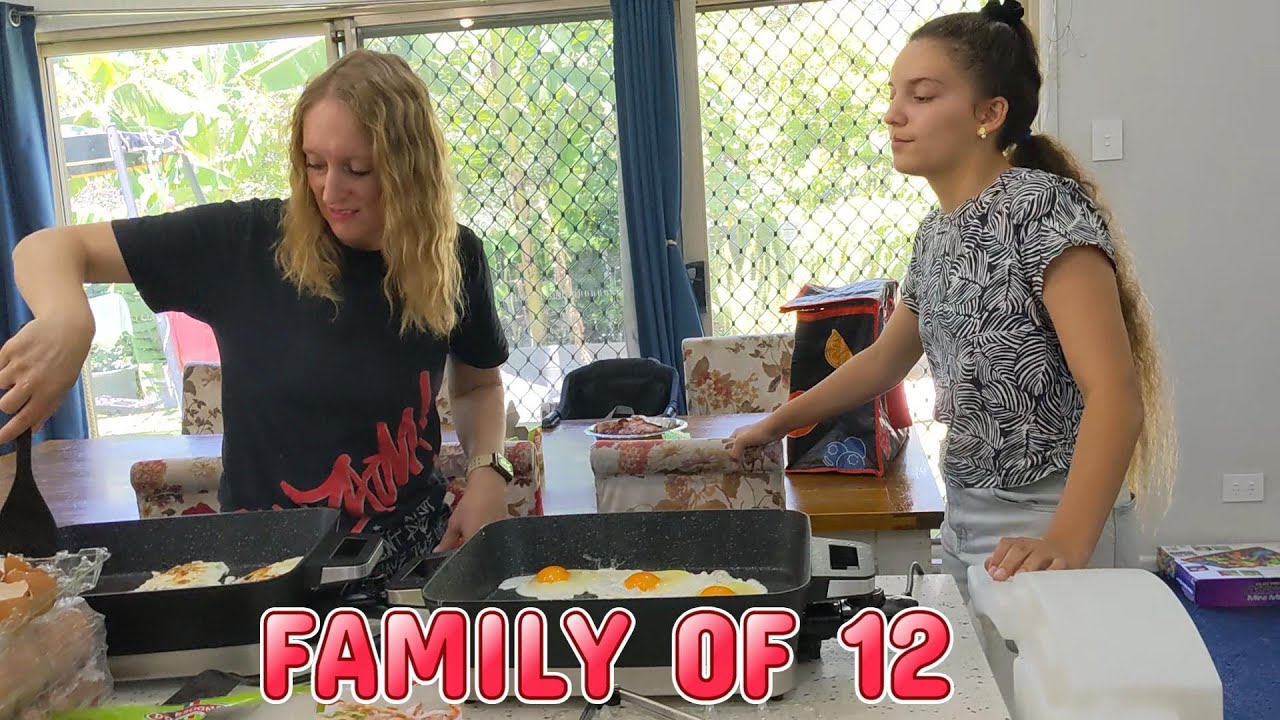 51 BACON AND EGG ROLLS! MOM AND DAD OF 10!