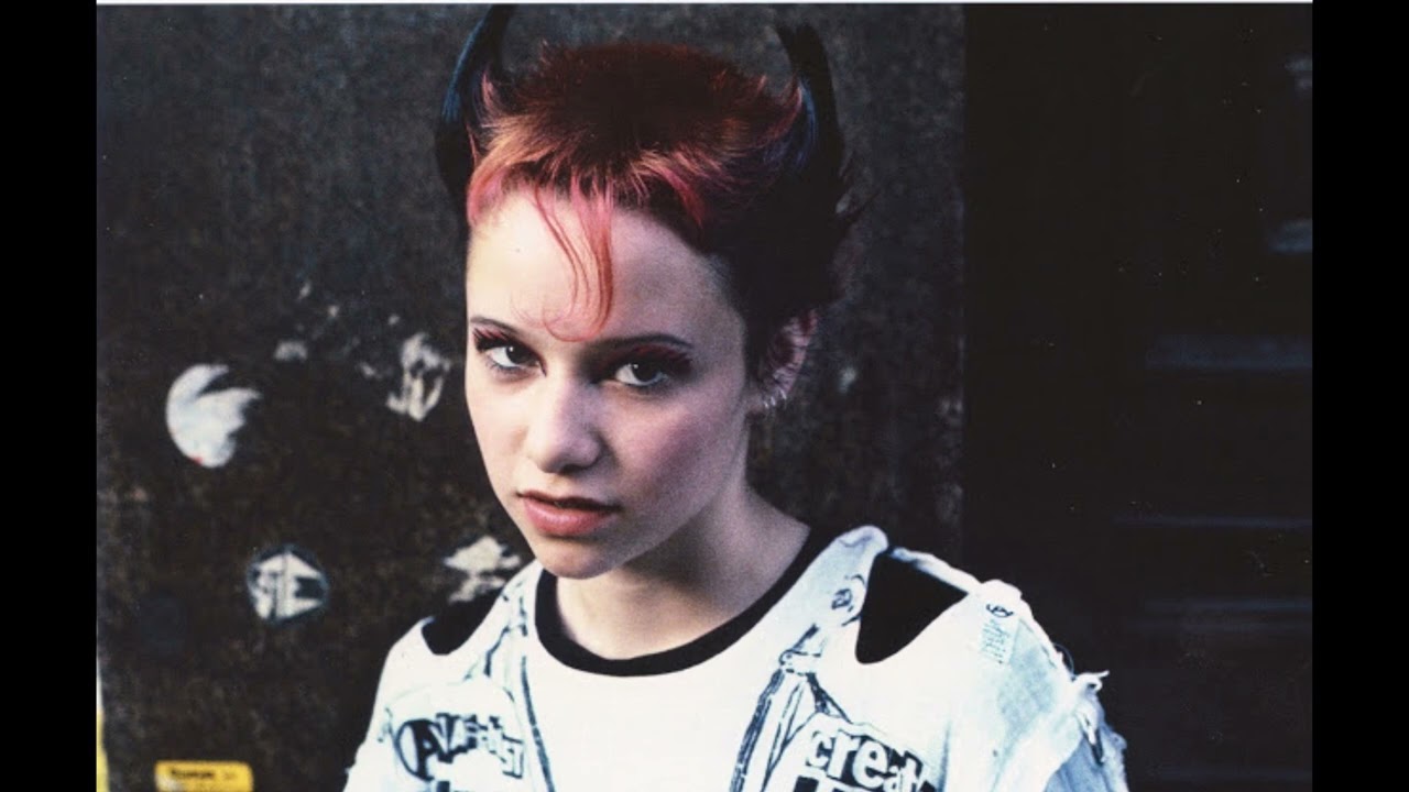 70 Amazing Photos Showing London’s Youth Culture During the Late 1970s and 1980s