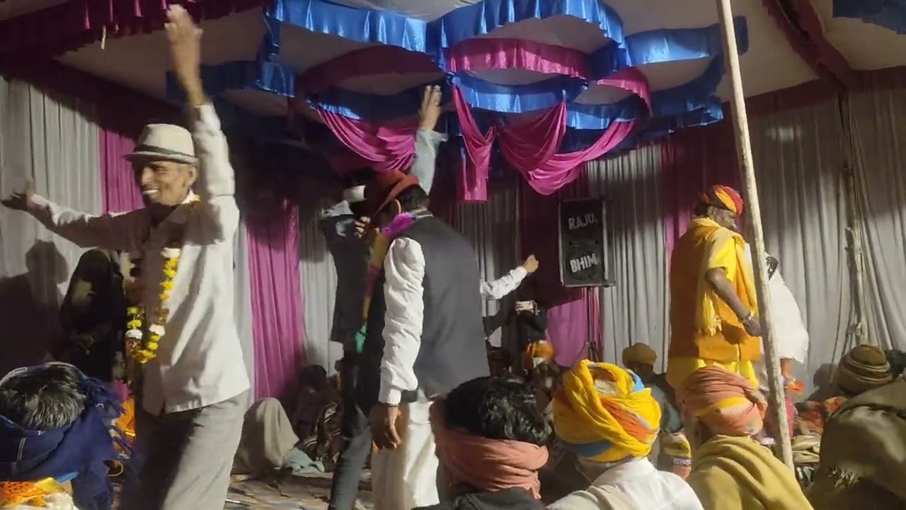 Vah vah re mauj Fakira ki bhajan.. gayak Babu Singh Mahadev music group