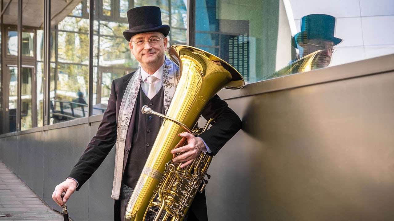 Die Tuba lebe hoch!  Sie ist das Instrument des Jahres, sächsischer Schirmherr ist KV Prof Wachsmuth