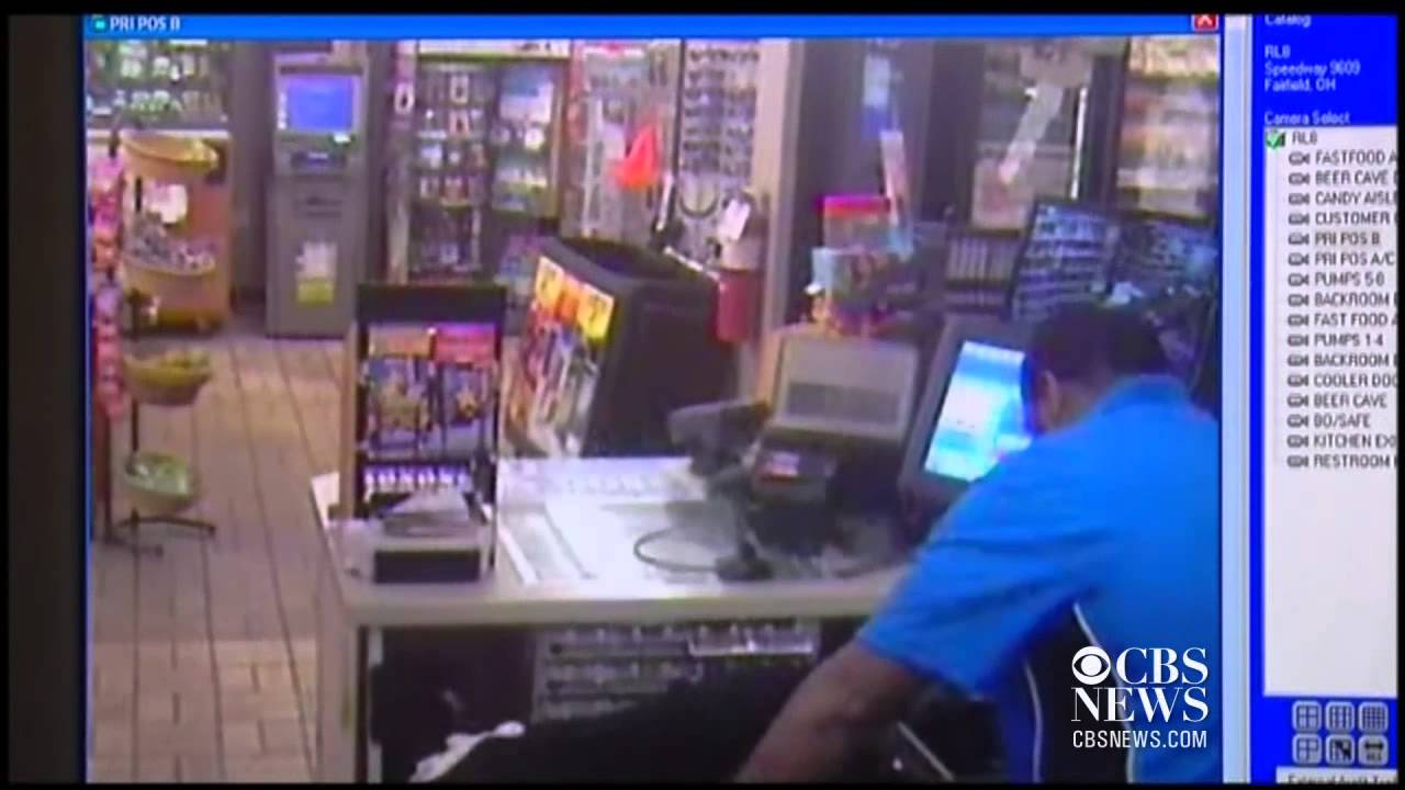 Knife robbery in Ohio caught on tape