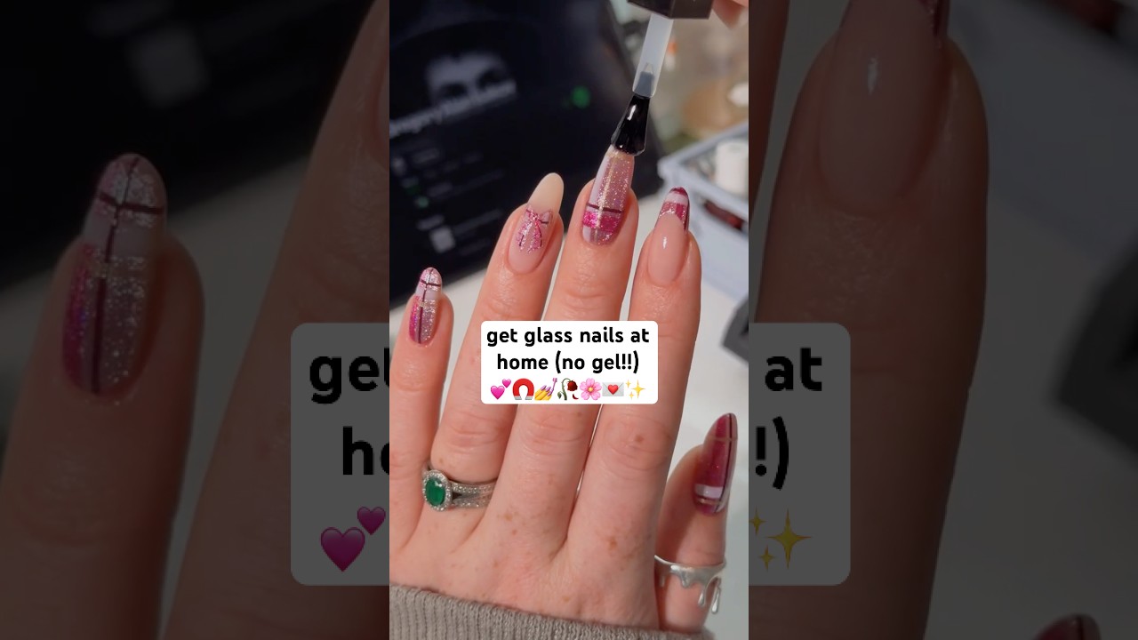 don&rsquo;t tell anyone it&rsquo;s not gel polish 🙂&zwj;&harr;️🧲💕🥀💅 #nailpolish #nails #vdaynails #velvet #nailinspo