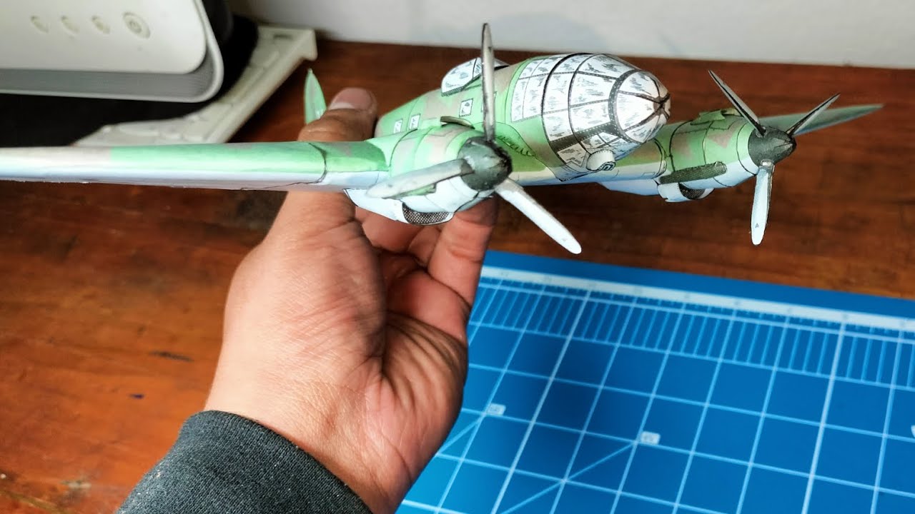 Heinkel HE-111 / Geli #papercraft