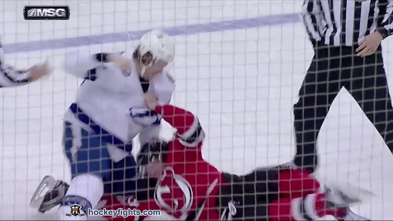 Michael Blunden vs Bobby Farnham Apr 7, 2016