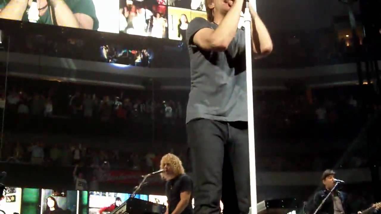 Bon Jovi Dallas Texas April 11 2010 Living on a Prayer - HD