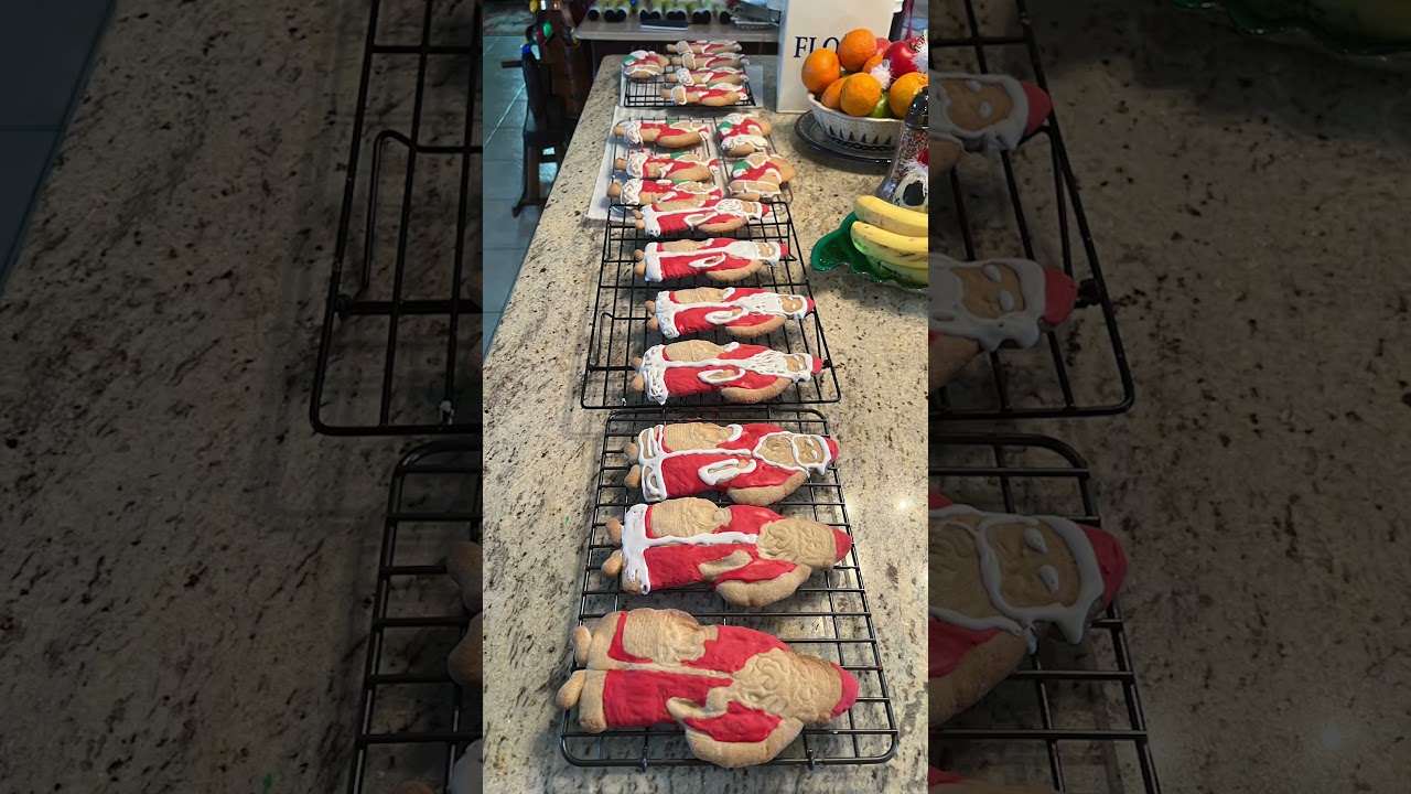 🎅Brown bag Victorian Santa cookies🎅Charles Dickens sweet shop cookies
