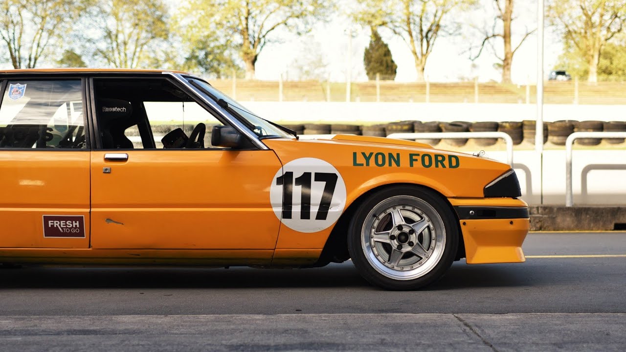 Old School Muscle Cars Racing | Pukekohe Park