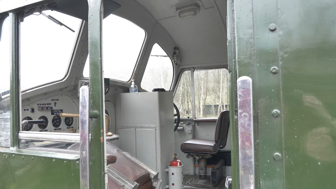 Class 44 D8 Penyghent 4K look around