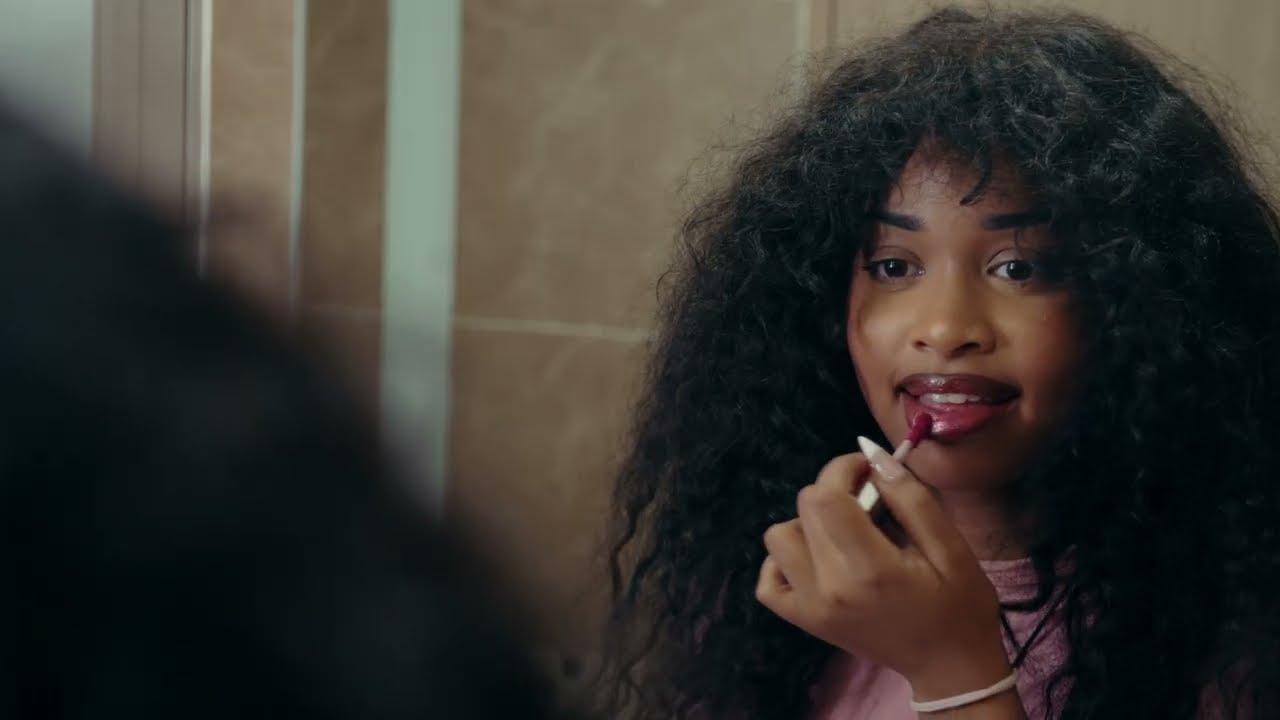 Ai Milly - Purple Touch (Official Music Video)