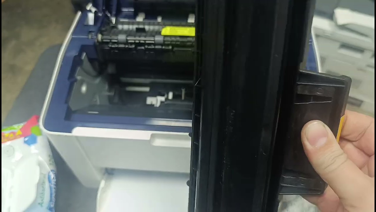 Xerox Phaser 3020 не захватывает бумагу