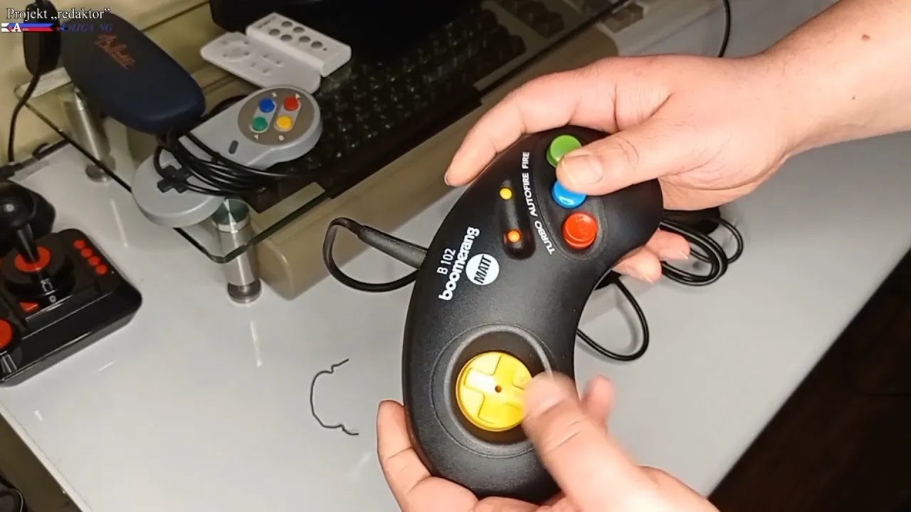 Joypad Boomerang by Matt  Adapter RetroFun + TheC64Maxi  #retrogaming #joystick #joypad #Amiga #C64
