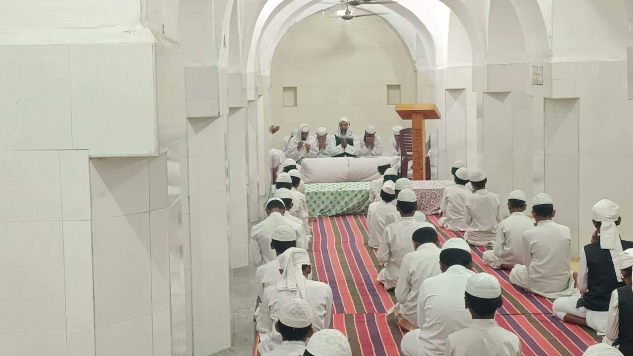 BEAUTIFUL  DUA BY (HAZARAT MUFTI ALI SULTAN SB QASMI DB) IN MADARASA DARUL ULOOM SHEKUHL HIND ARCOT 
