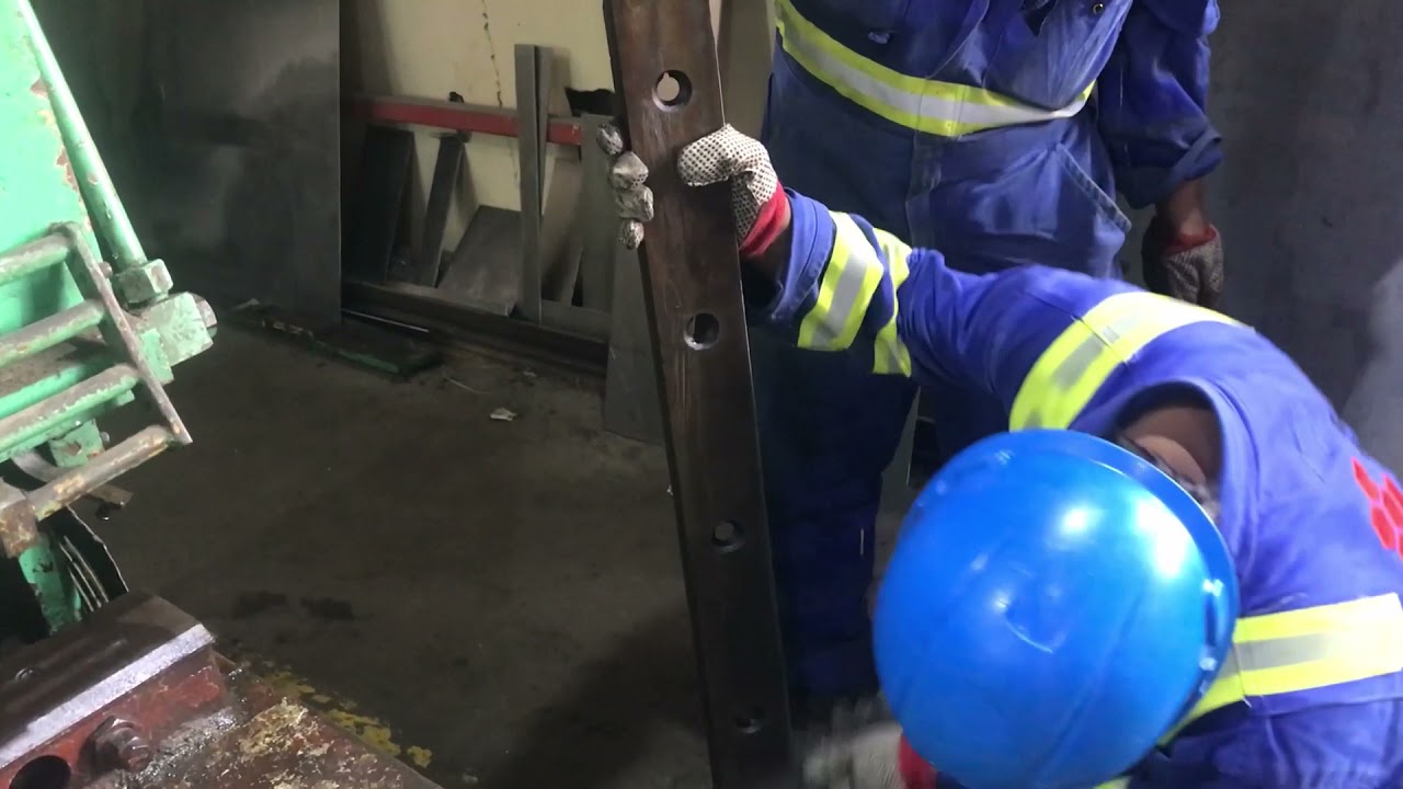 how to change hydraulic shearing machine blade