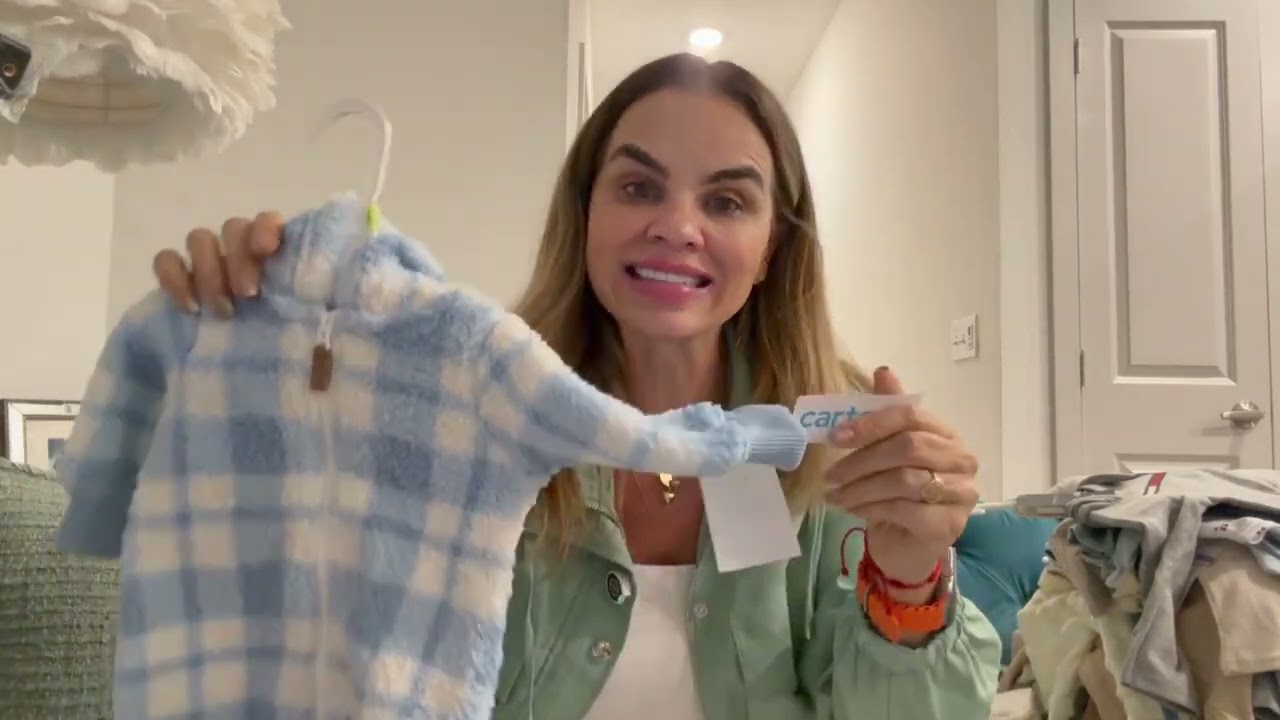Brasileira exibe compras para o neto nos Estados Unidos | ViviEllsworth 
