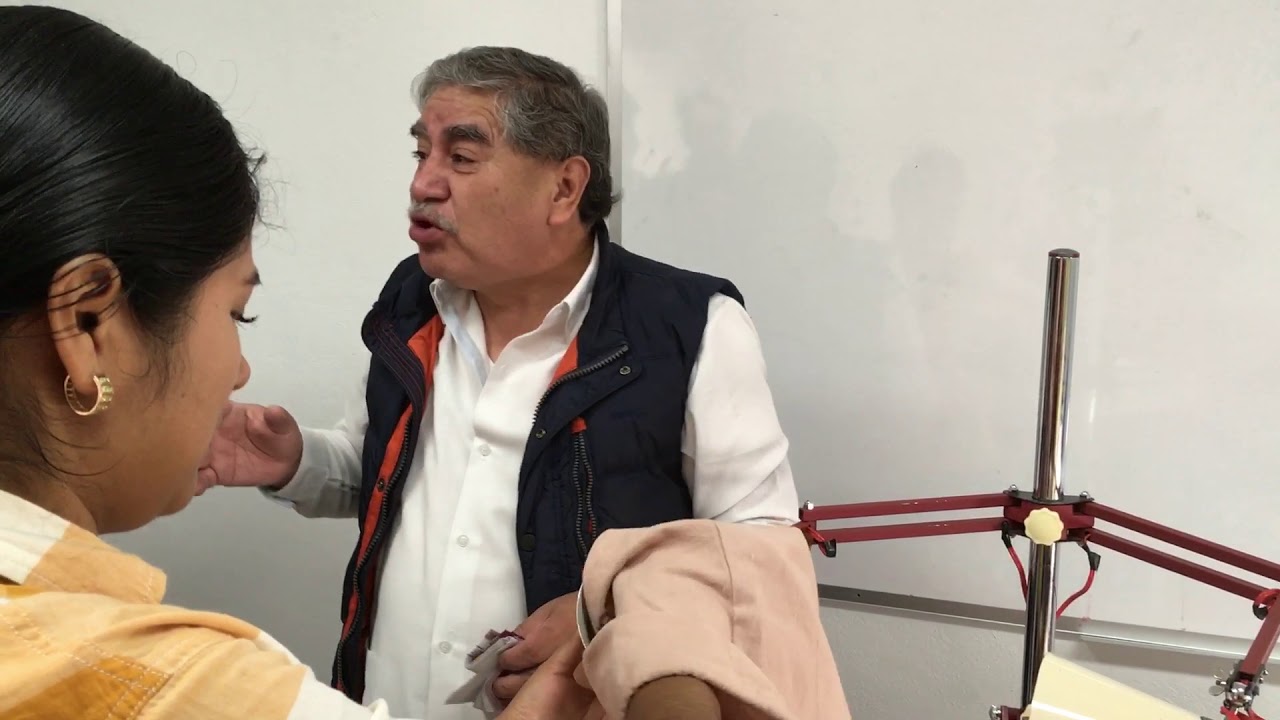 Documentoscopia: c&aacute;tedra de an&aacute;lisis de documentos en longitud de onda de 365 nan&oacute;metros