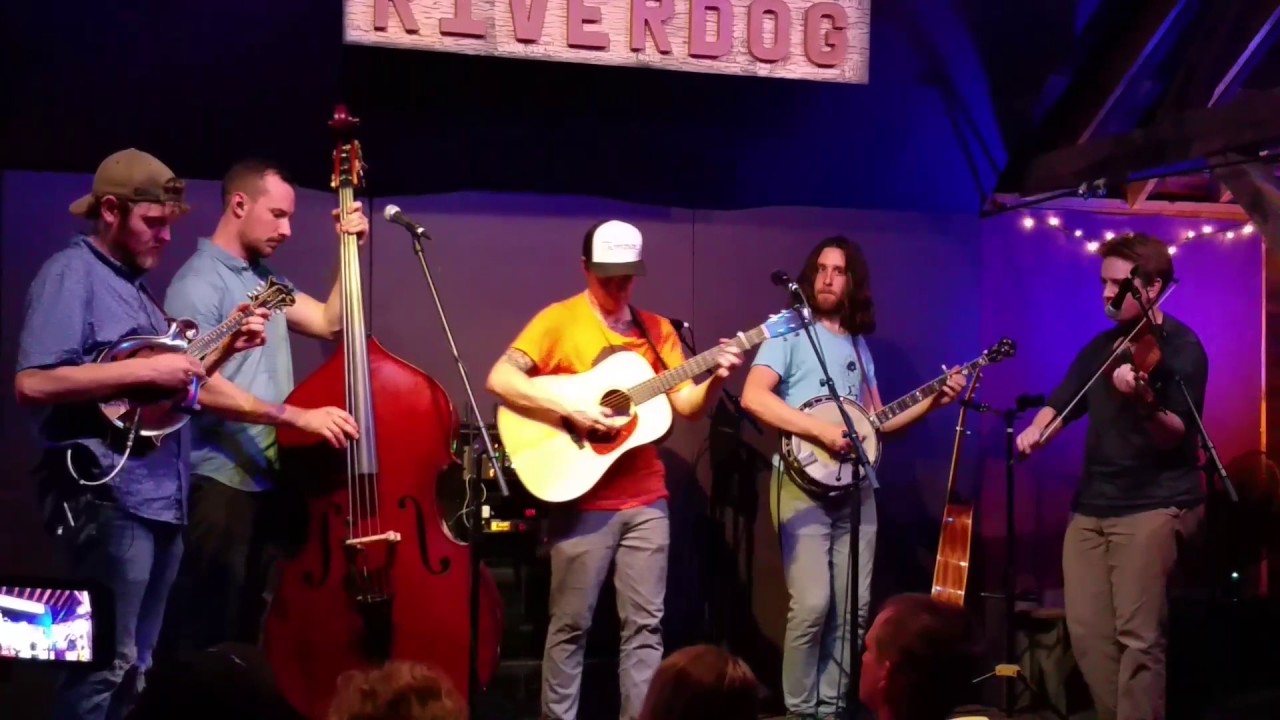 Billy Strings @ Riverdog feat. Grant Flick 'Roll On Buddy, Roll On' by Bill Monroe