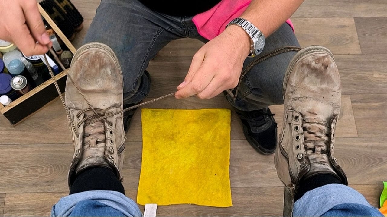 (Real ASMR) The story of a Hunter's shoe repair/cleaning