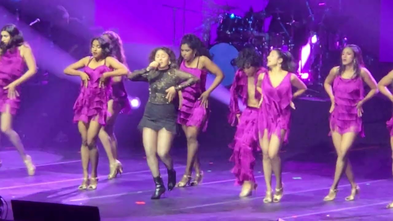 Sunidhi Chauhan Live Concert ' I am Home' Girls Like to Swing song #sunidhichauhan #liveconcert