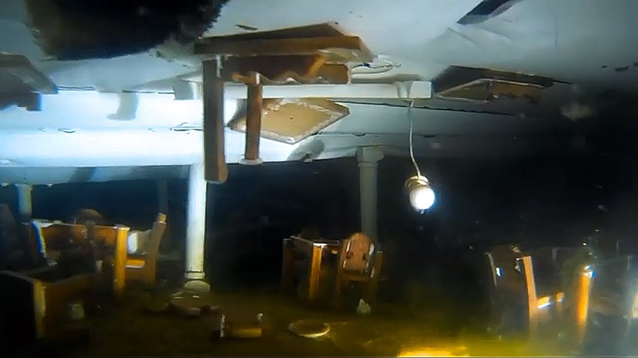 Cardboardtanic Wreck- 1st expedition