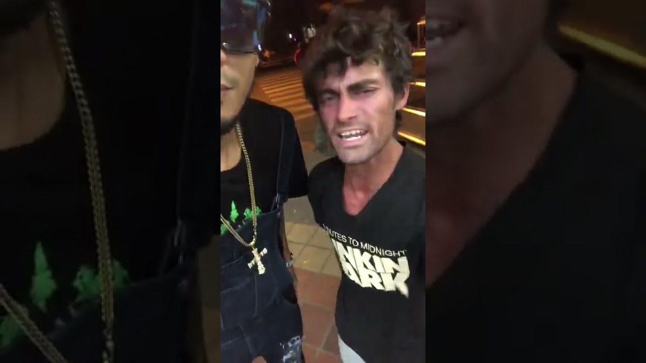 Gary camina por las calles de prado centro Y creame que rapea con el corazón 🥹