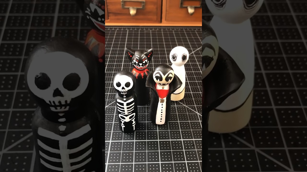 Halloween Peg Dolls | #halloween #craftdiy #acrylicpaint