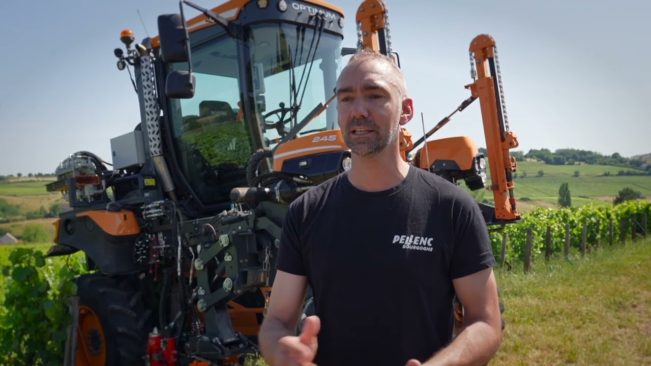 ENJAMBEUR : Découvrez le tracteur enjambeur pour vigne étroite 245 | PELLENC