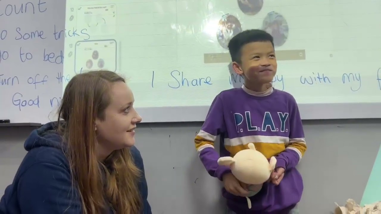 CEC | NG_C2_2507 | Sharing toys