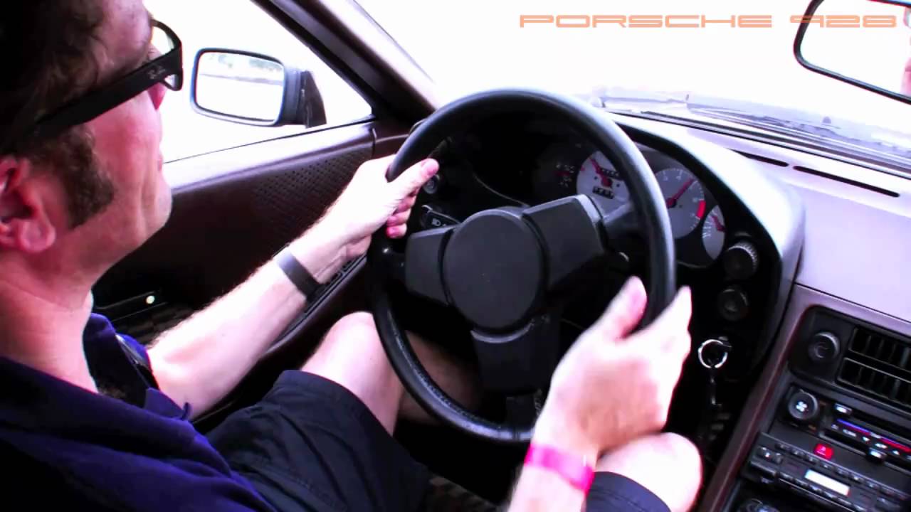 Porsche 928 S1