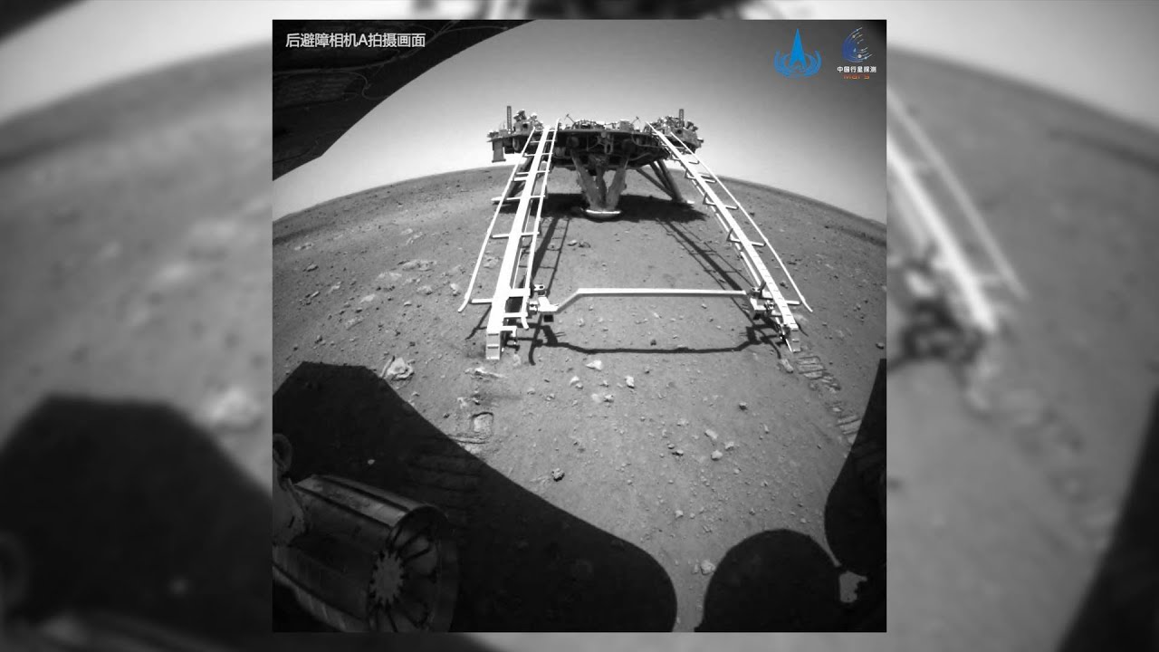 GLOBALink | China's first Mars rover drives onto red planet's surface
