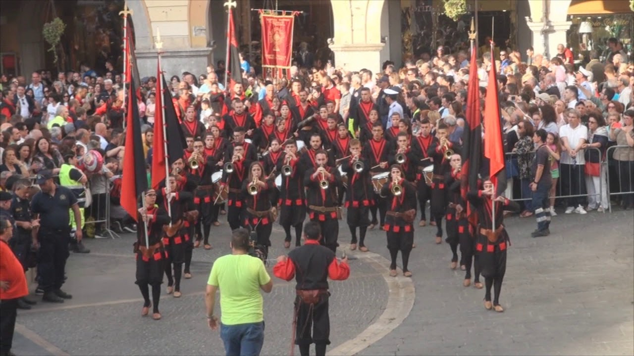 PISTONIERI MONTE CASTELLO-Benedizione Dei Trombonieri 2018 Entrata A Piazza Duomo