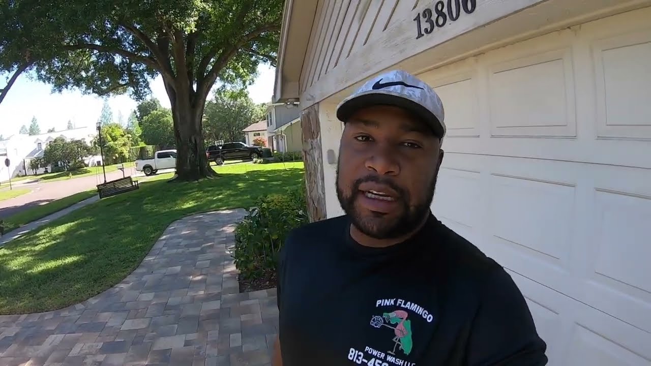 Roof Cleaning with no GROUND GUY 😮😱