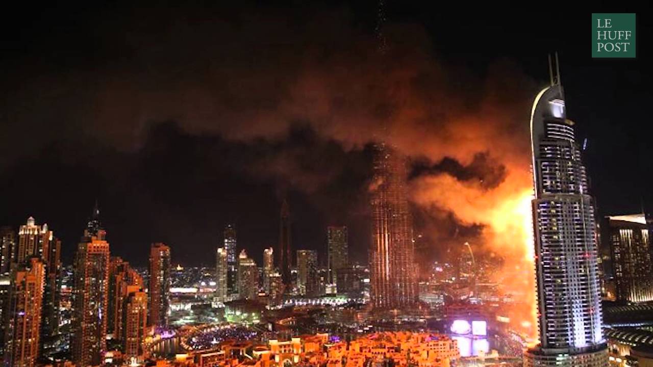 Un impressionnant incendie ravage un gratte-ciel à Dubaï