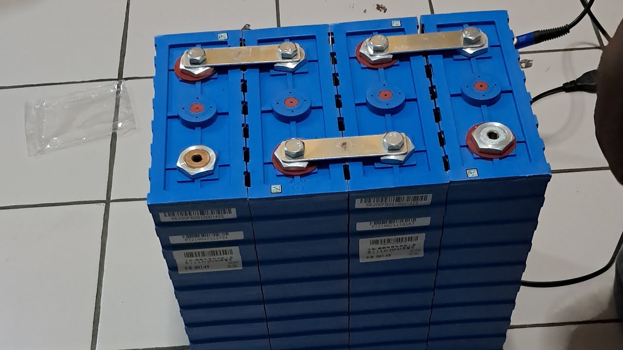 unboxing battery lifepo4 12v 200AH