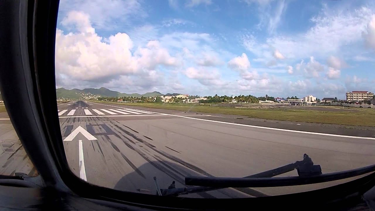 Max Performance MD80 banked Take Off and Departure St Maarten!