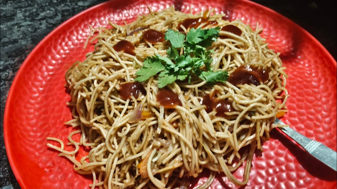 Veg chowmin 😋 @kiranhandisala 