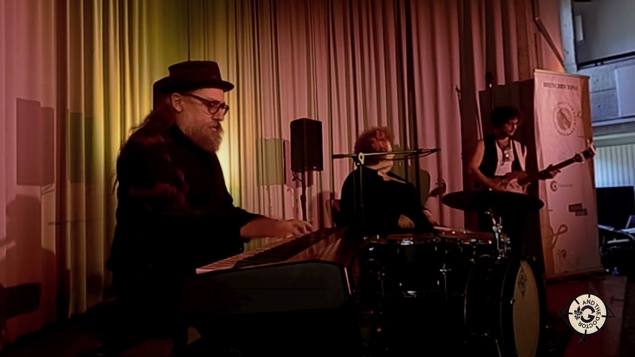 Gloria Turrini's G and the Doctors LIVE at Brunchin'Zona