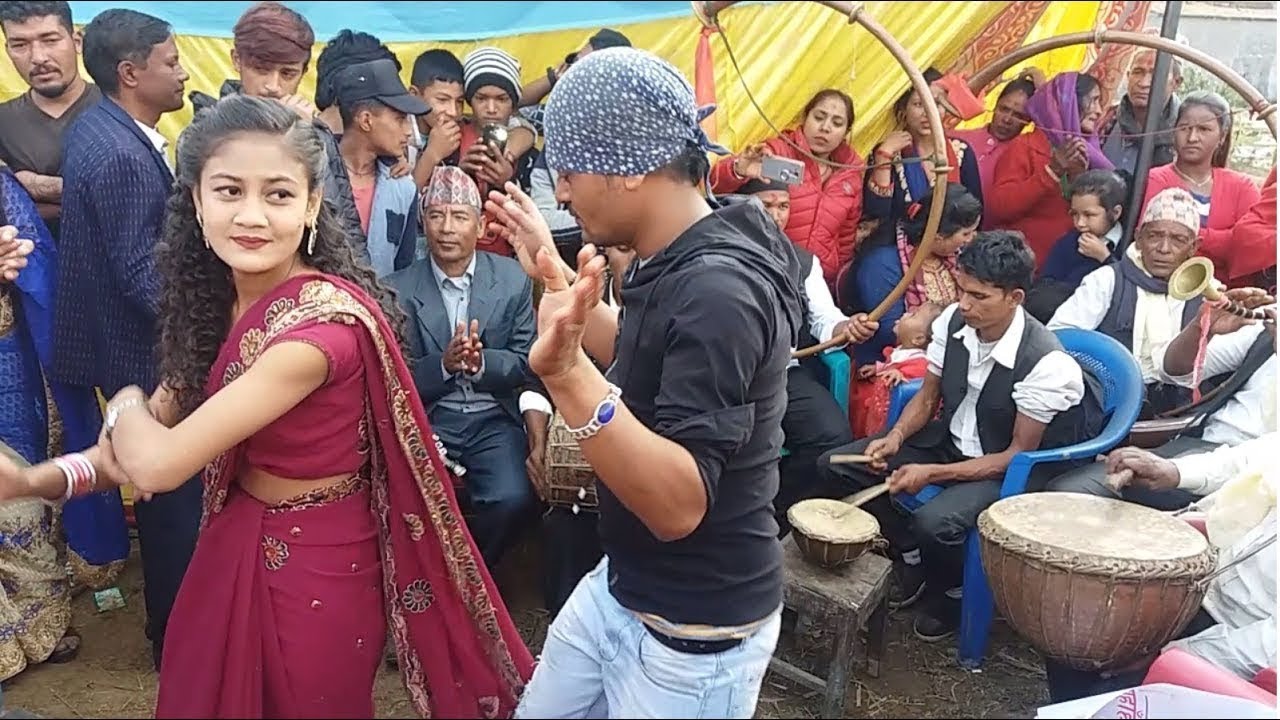 यो वर्षकै सुपरहिट पन्चे बाजा भिडीयो - Amazing Dance in Nepali Panche Baja