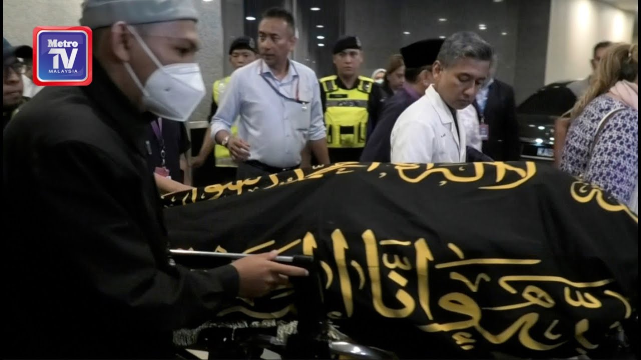 Penghormatan terakhir Pak Lah di Masjid Negara, dikebumikan di Makam Pahlawan
